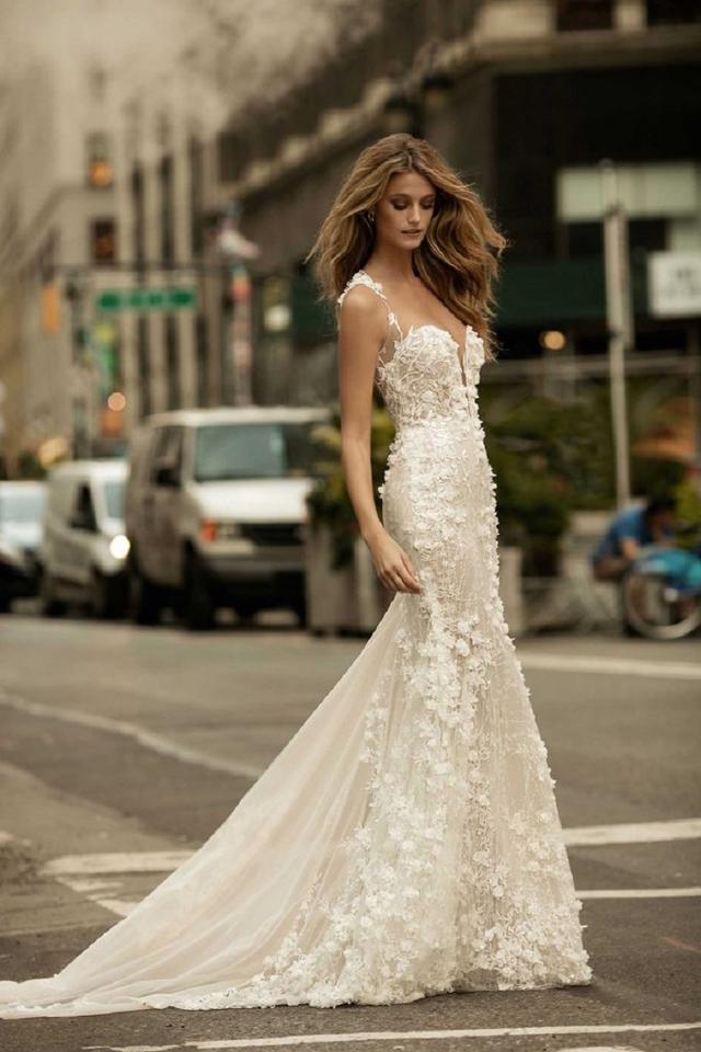6 Excellent yet Effortless Ways to Pull off Sexy Wedding Dresses