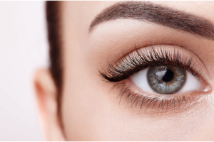 Guide for How to Maintain & Apply False Eyelashes