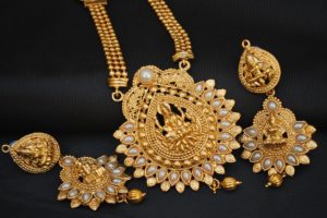 What Are The Benefits Of Buying Artificial Jewellery Online