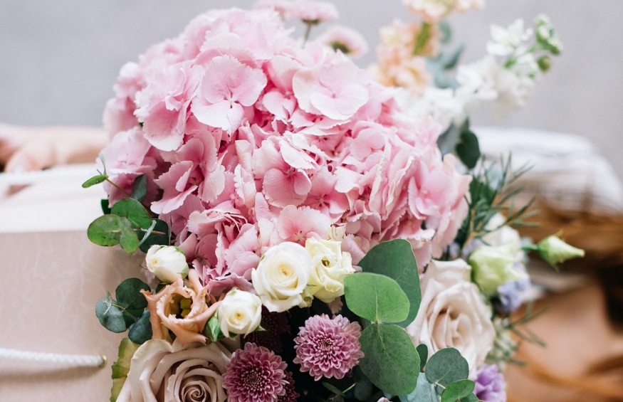 Funeral Wreaths - A Tradition of Condolence and Comfort